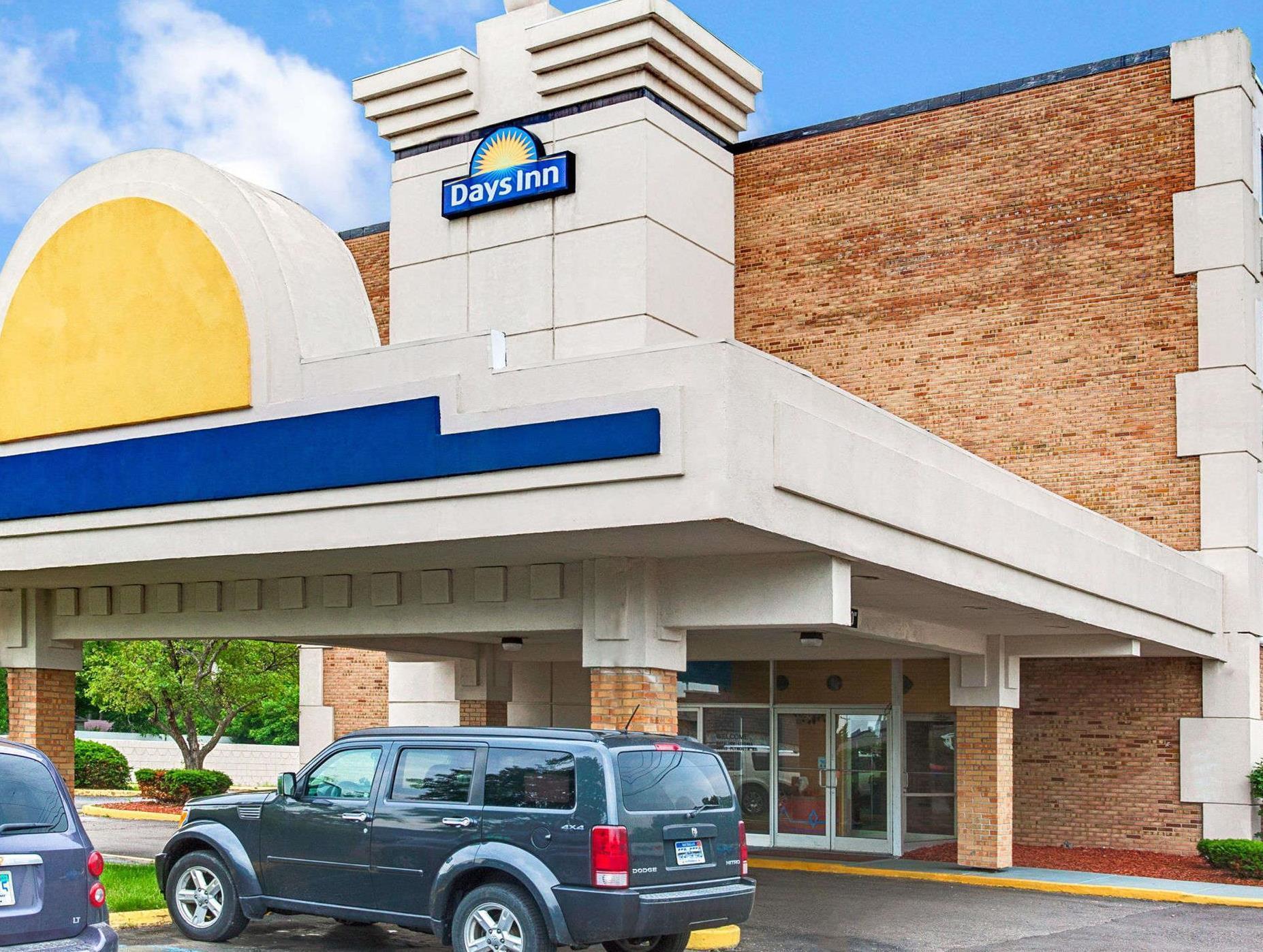 Days Inn By Wyndham Livonia Canton Detroit Esterno foto